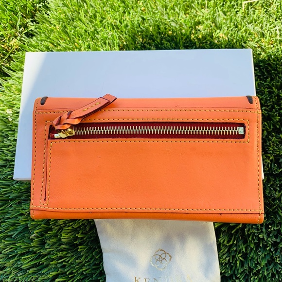 Dooney & Bourke Wallet 🧡 - Picture 2 of 11